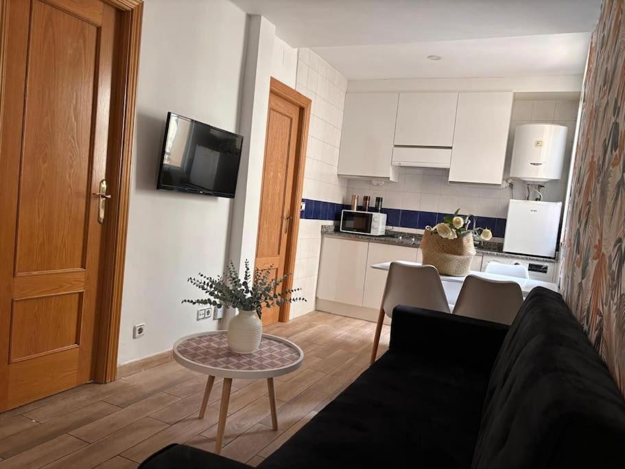 For You Rentals Coqueto Apartamento Temporal De Dos Dormitorios En El Corazon De Madrid Sgv63 מראה חיצוני תמונה