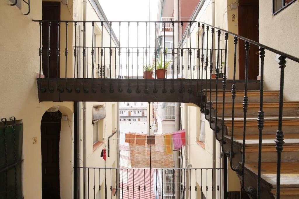 For You Rentals Coqueto Apartamento Temporal De Dos Dormitorios En El Corazon De Madrid Sgv63 מראה חיצוני תמונה